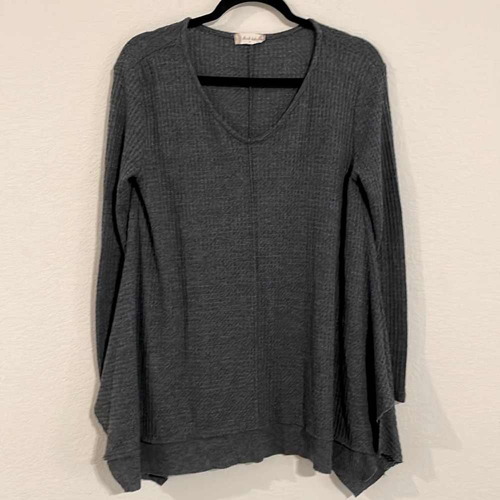 Altar’d State Women’s Waffle Knit T-Shirt Medium Grey Oversized Lagenlook Cotton